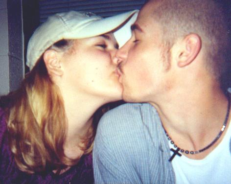 kissykissy.jpg